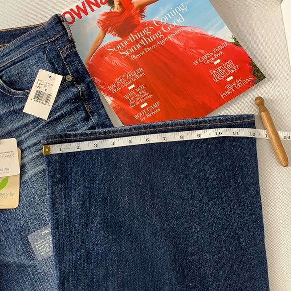 AG Adriano Goldschmied Designer Denim Jeans in The Belle Flare - New with Tags! - Picture 5 of 15